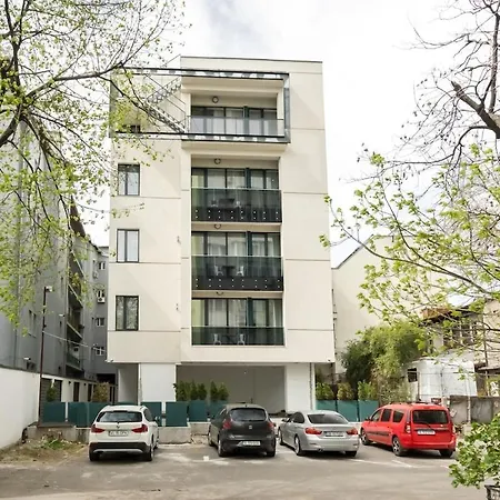 19 - Private Terrace & Parking Бухарест