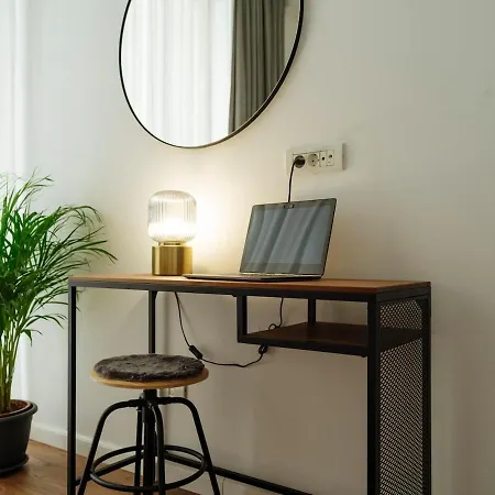 19 - Private Terrace & Parking Апартаменты *