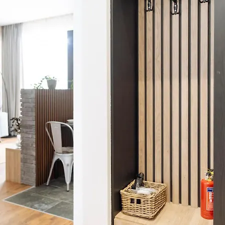 19 - Private Terrace & Parking * בוקרשט