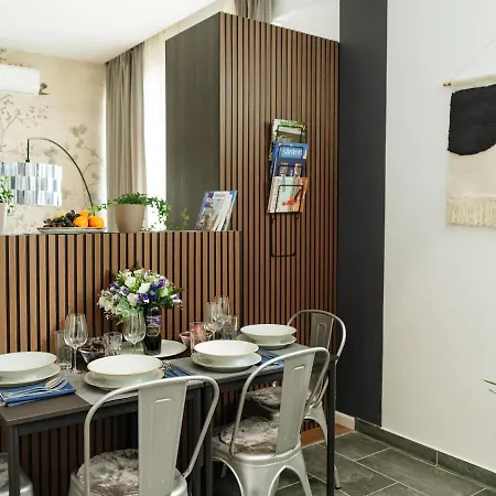 Apartment 19 - Private Terrace & Parking