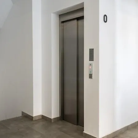 19 - Private Terrace & Parking