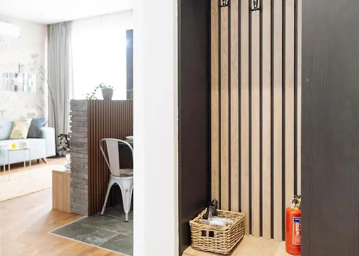 19 - Private Terrace & Parking * 布加勒斯特