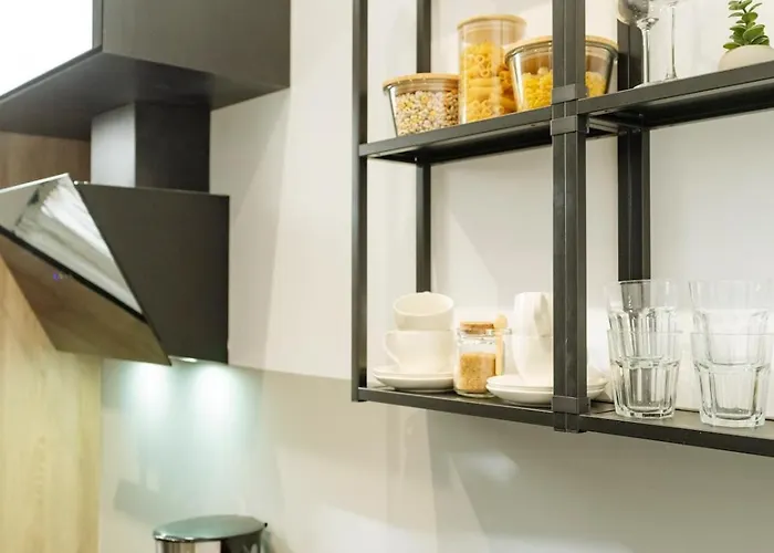 19 - Private Terrace & Parking Apartman