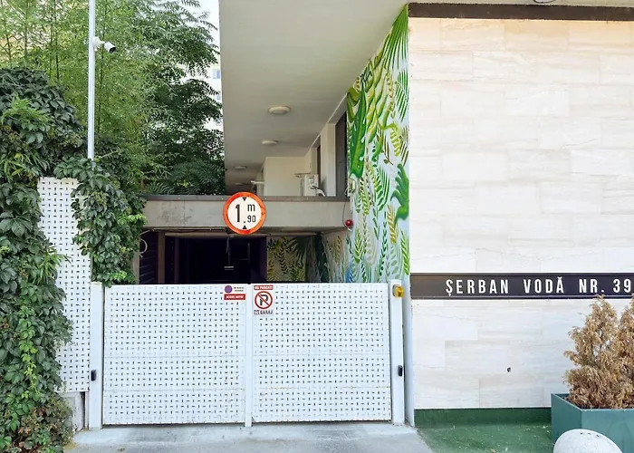 19 - Private Terrace & Parking * 布加勒斯特