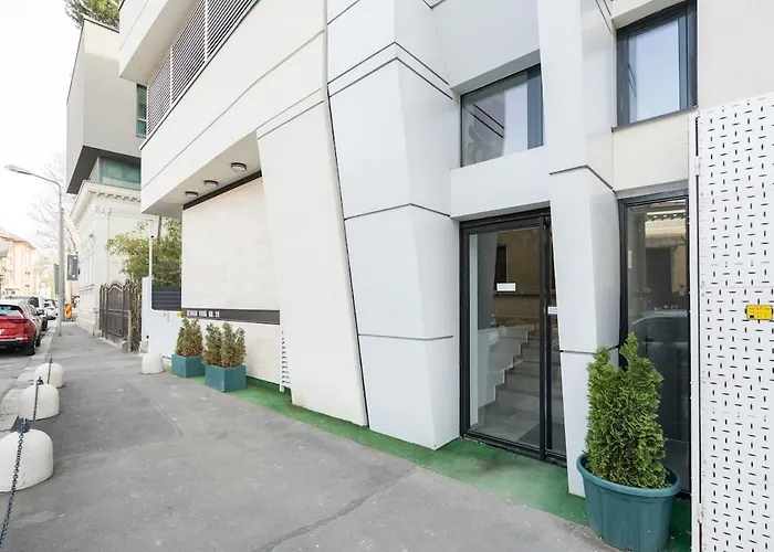 19 - Private Terrace & Parking