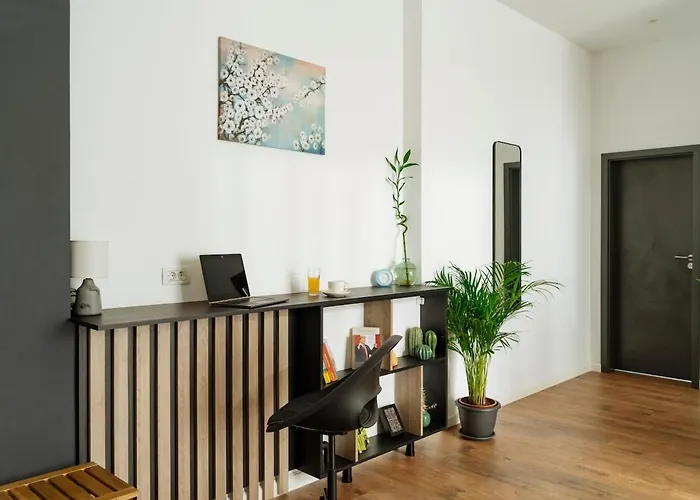 19 - Private Terrace & Parking Апартаменти Бухарест