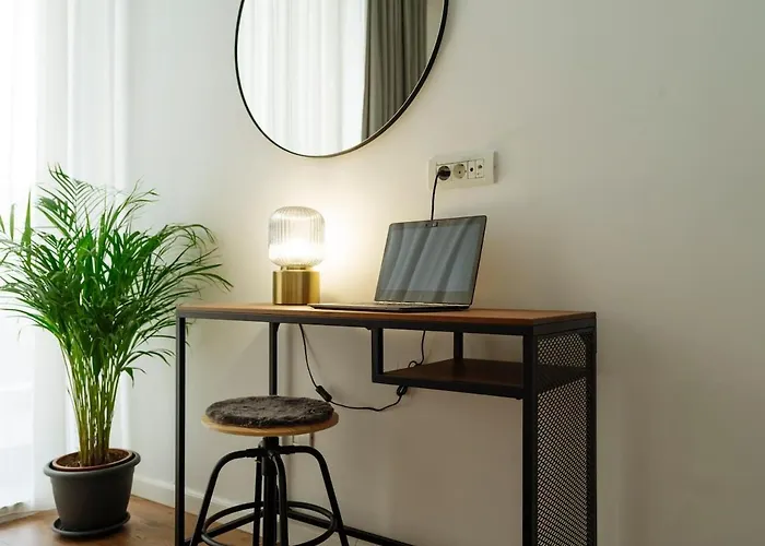 19 - Private Terrace & Parking Apartman *