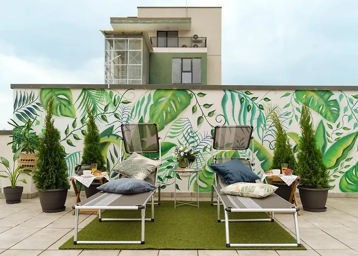 19 - Private Terrace & Parking Apartman *