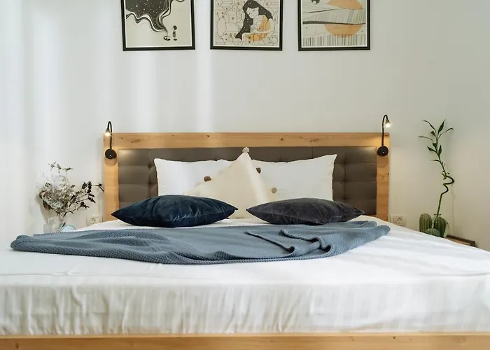 19 - Private Terrace & Parking Бухарест