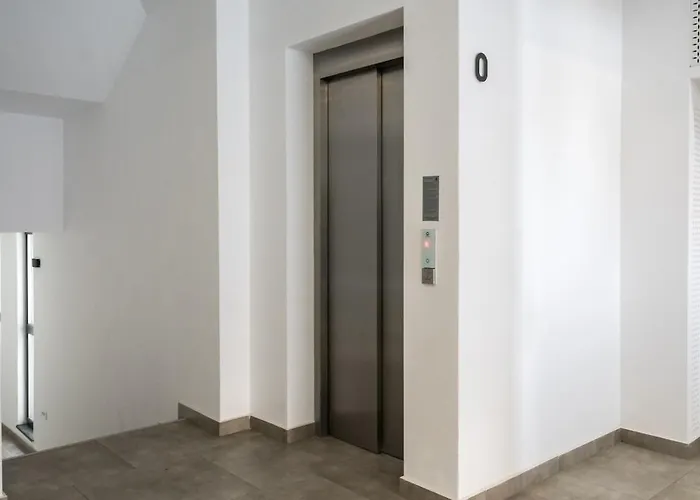 19 - Private Terrace & Parking
