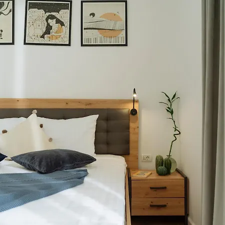 Apartment 19 - Private Terrace & Parking