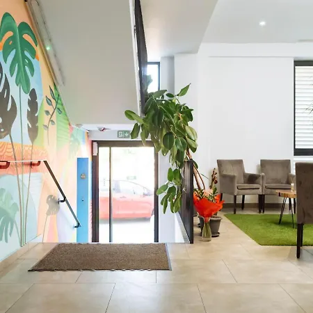 19 - Private Terrace & Parking Apartment