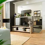 Апартаменти 19 - Private Terrace & Parking Бухарест