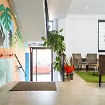 19 - Private Terrace & Parking Апартаменти