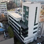 19 - Private Terrace & Parking