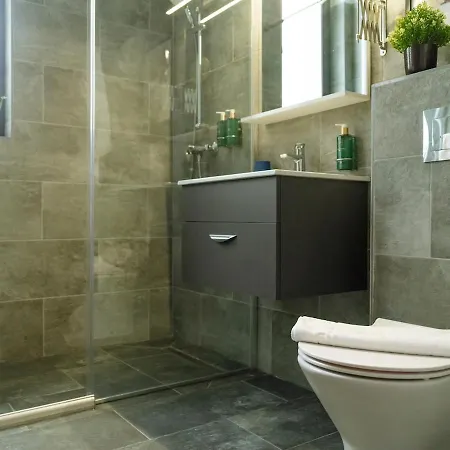 19 - Private Terrace & Parking Daire *